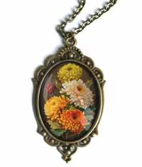 [Divine Iguana Chrysanthemum Pendent Necklace]